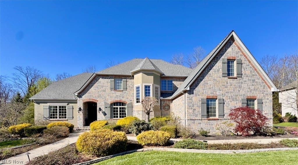 5 bedroom house for sale at 17385 Lookout Dr Bainbridge 44023 - $1,350,000