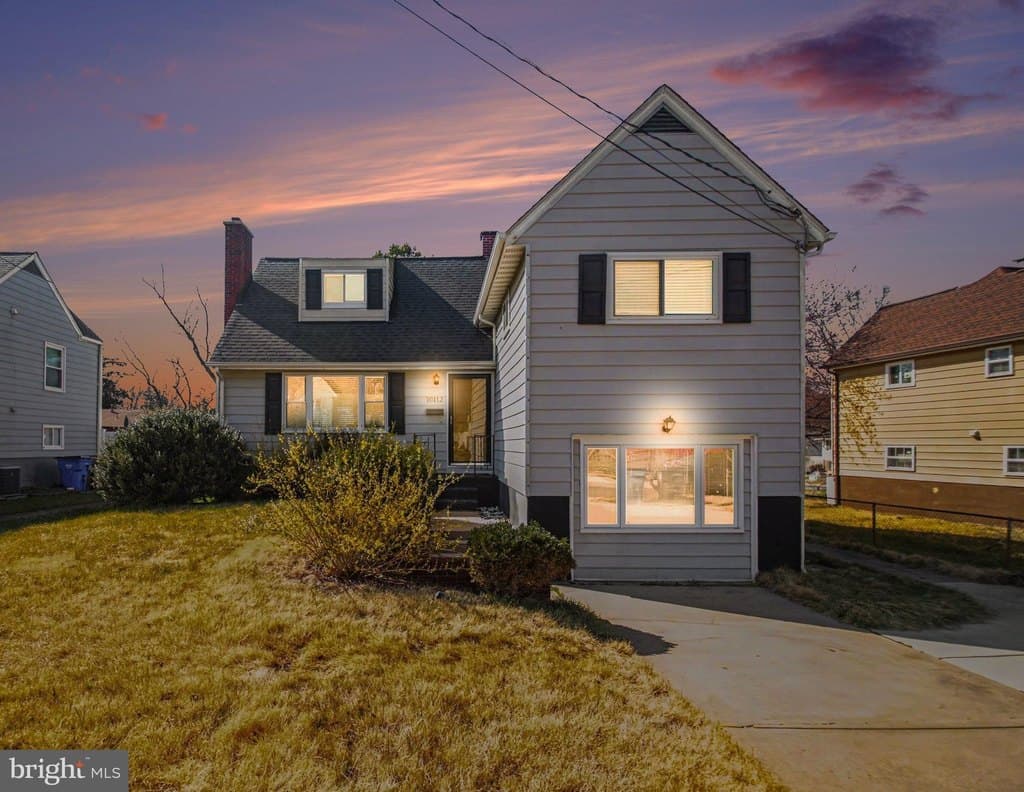 4 bedroom house for sale at 10112 51st Ave College Park 20740 - $485,000