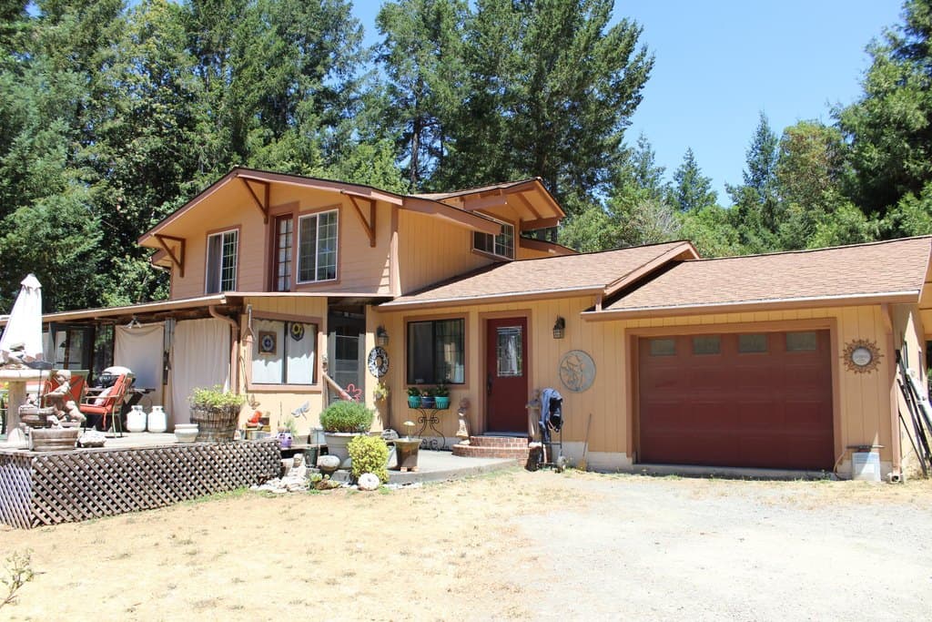 3 bedroom house for sale at 3961 Red Rock Rd Benbow - $450,000