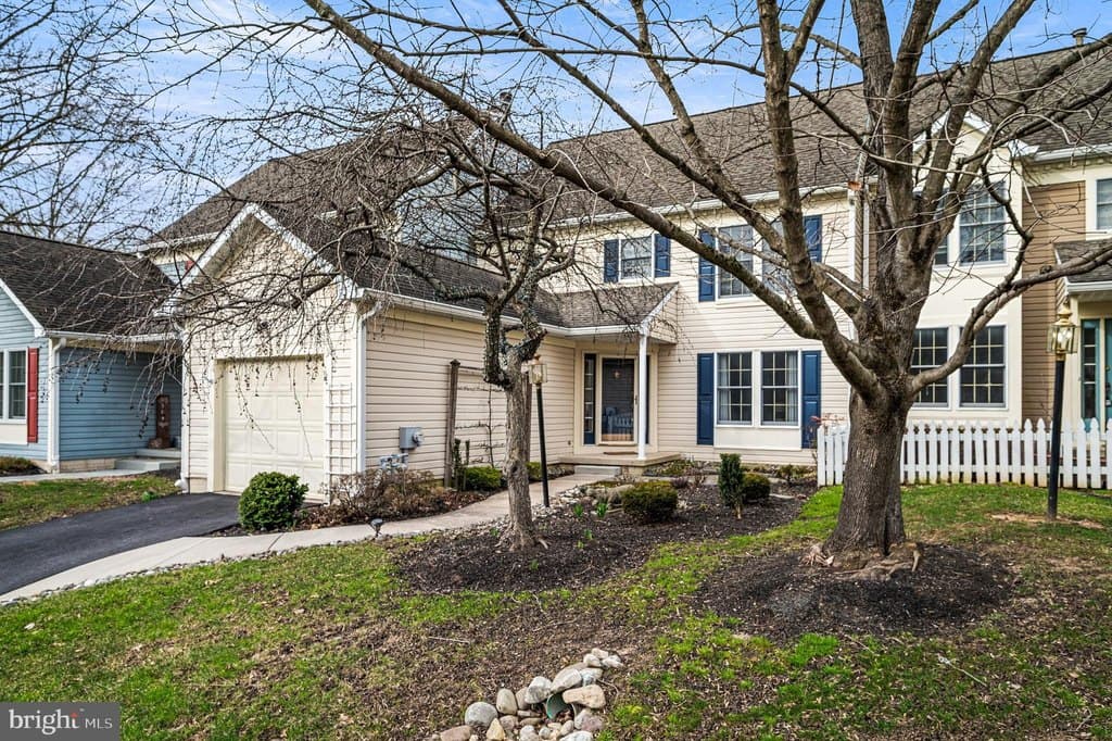 2 bedroom townhouse for sale at 507 Dunbarton Ct Unit 74 Chadds Ford - $462,000