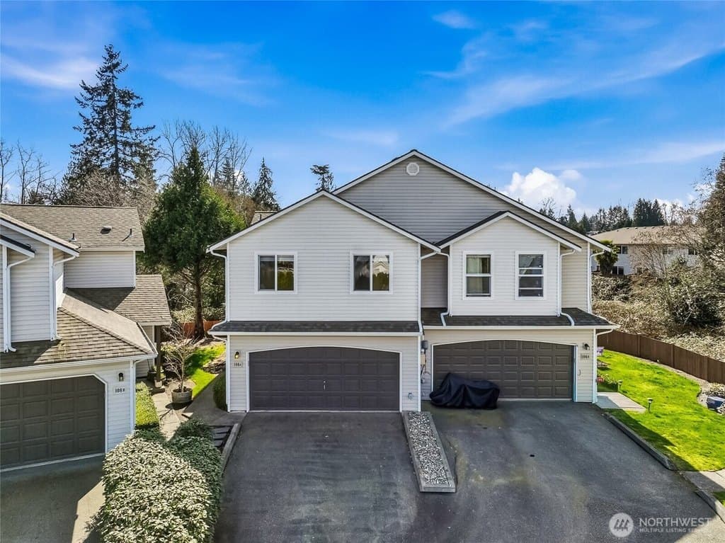 3 bedroom townhouse for sale at 106 99th Ave SE Unit A Lake Stevens 98258 - $515,000