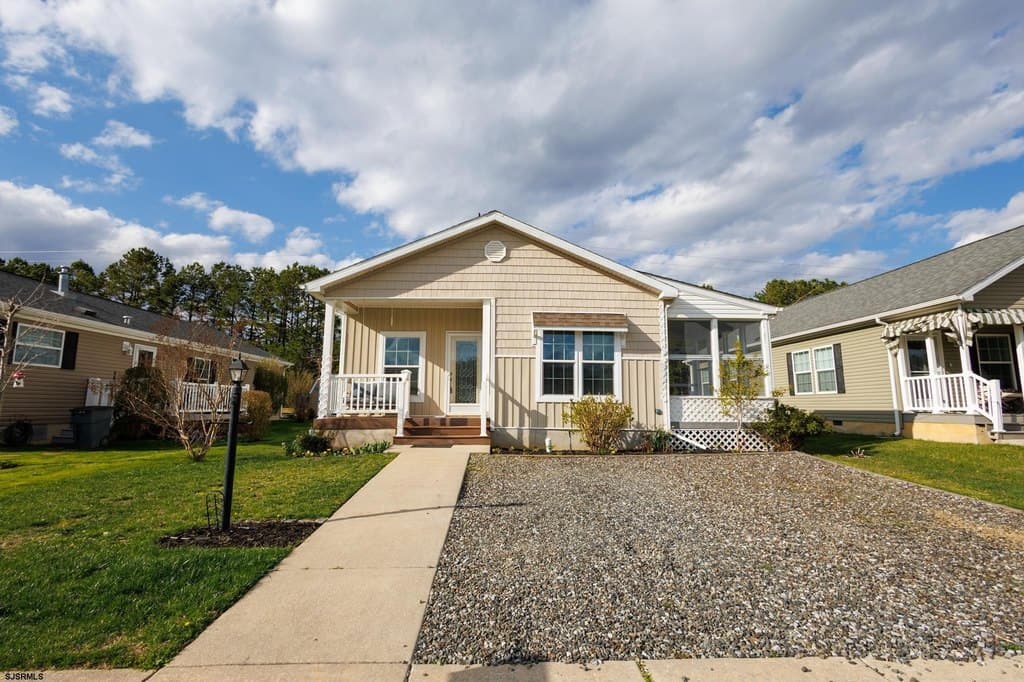 3 bedroom mobile home for sale at 23 Redwood Ln Mays Landing 08330 - $224,900