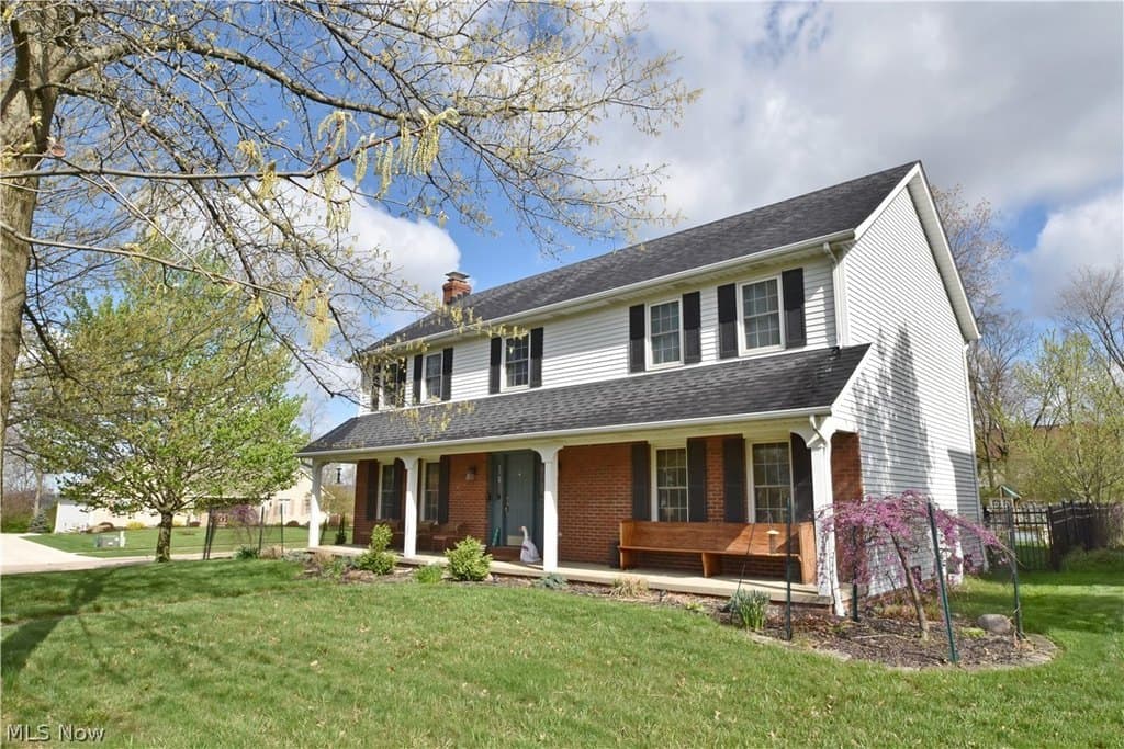 4 bedroom house for sale at 9540 Yvonne Dr North Royalton 44133 - $495,000