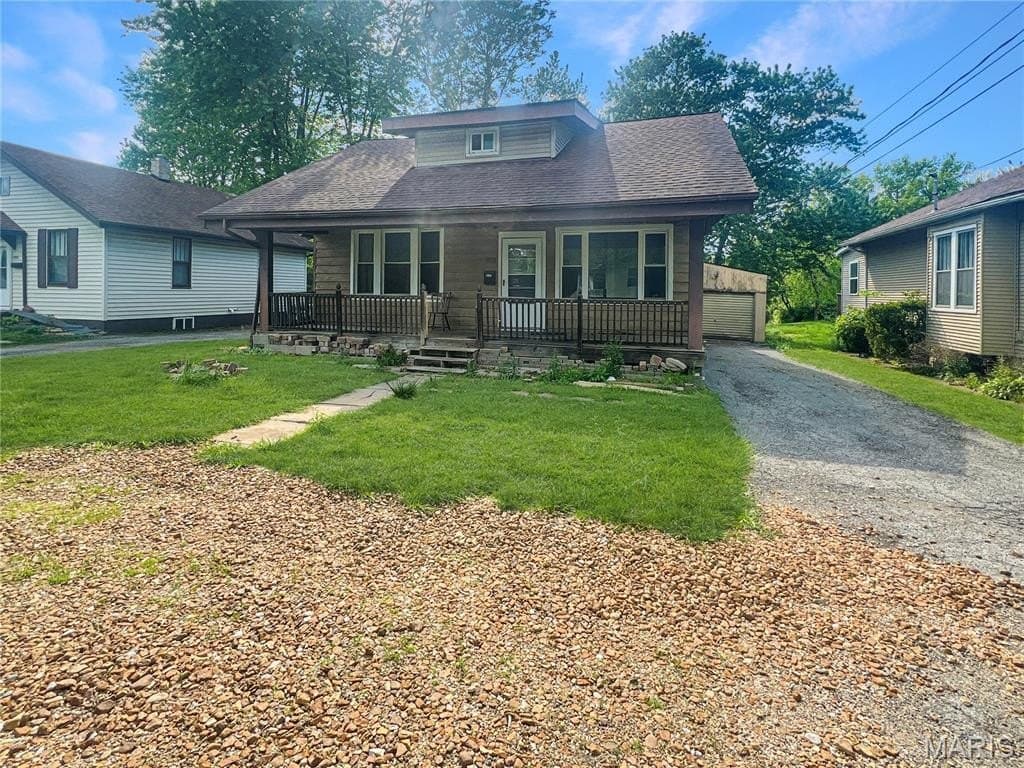3 bedroom house for sale at 801 Strong Ave Collinsville 62234 - $75,000