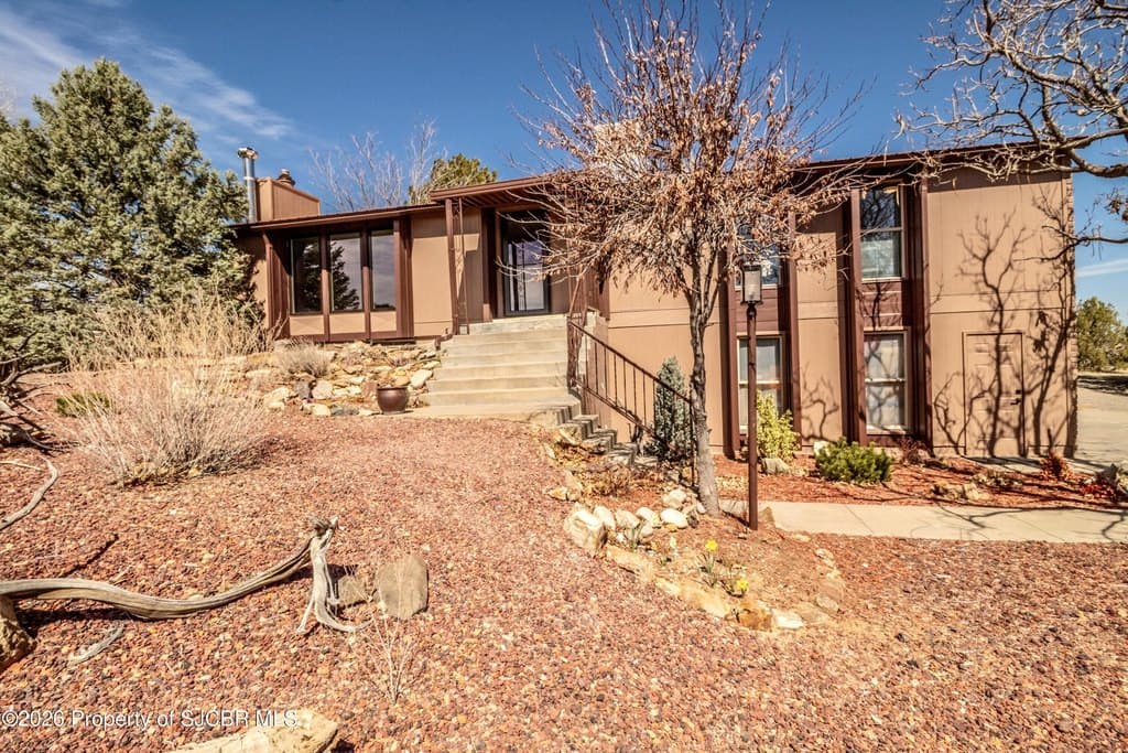 3 bedroom house for sale at 261 Road 5500 Bloomfield - $599,000