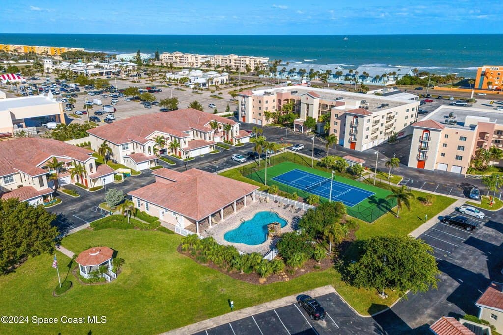 3 bedroom condo for sale at 129 Lancha Cir Apt 203 Satellite Beach 32937 - $450,000