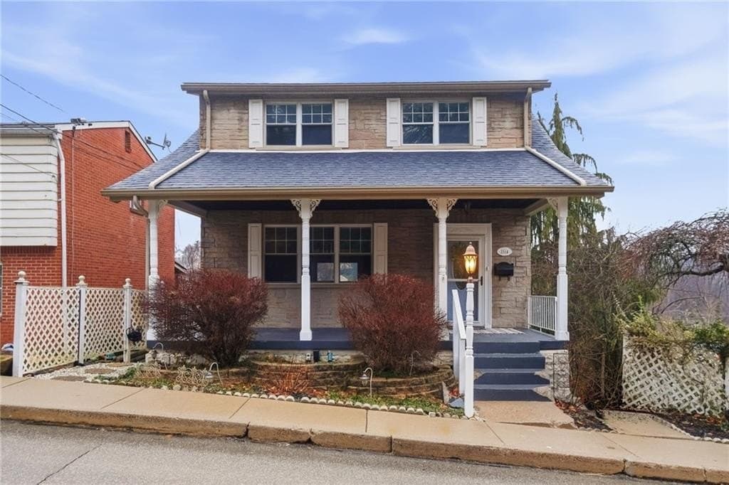 3 bedroom house for sale at 3514 Rosalia Ave Castle Shannon - $250,000