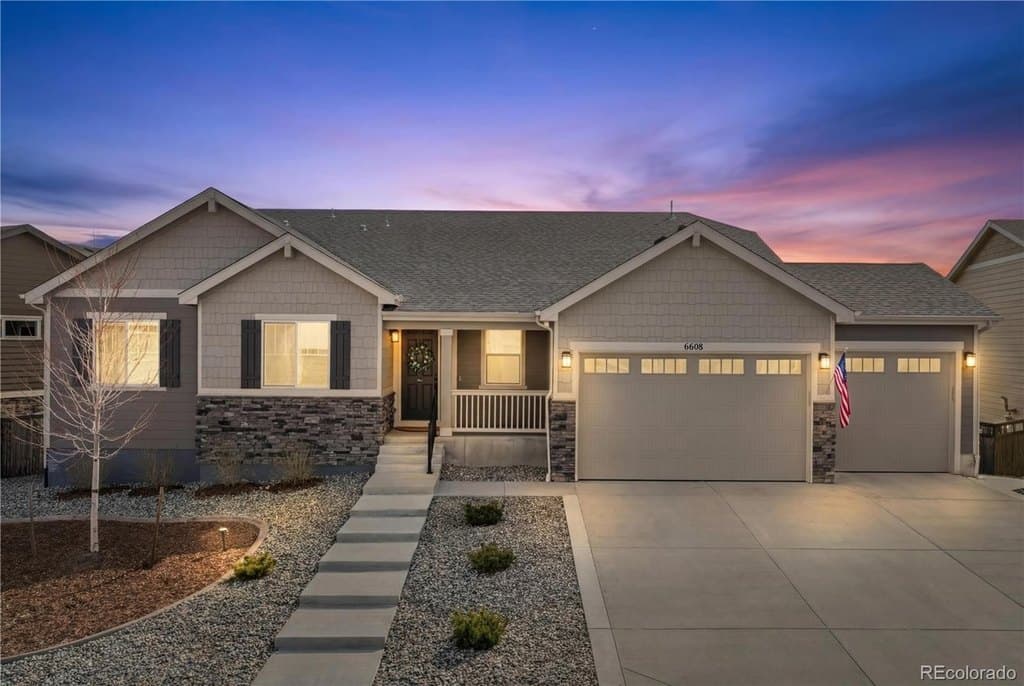 4 bedroom house for sale at 6608 Leilani Dr Castle Rock 80108 - $1,000,000