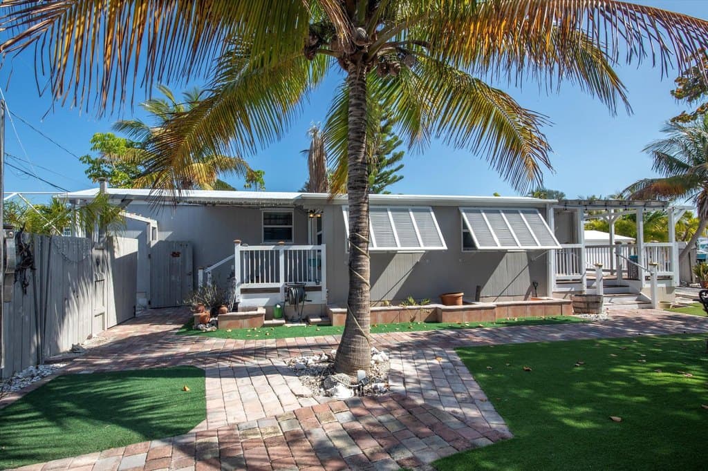 2 bedroom mobile home for sale at 93 Sirius Ln Big Coppitt Key - $625,000
