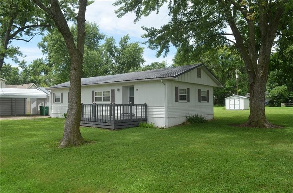 3 bedroom house for sale at 24 W 2nd St Adrian - $185,000