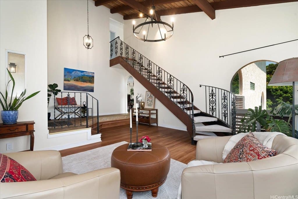 8 bedroom house for sale at 99-631 Hoio St Aiea - $1,885,000