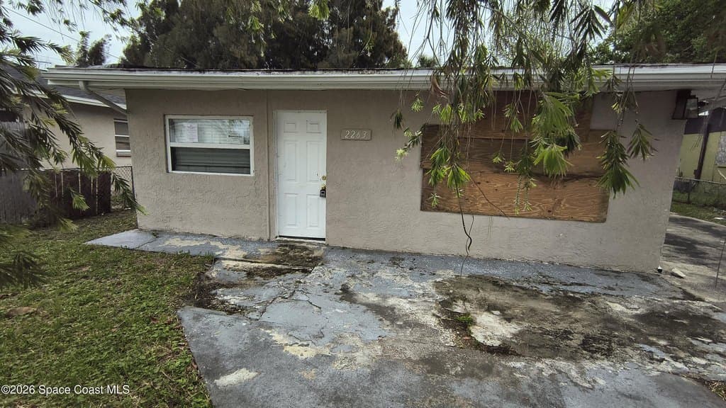 3 bedroom house for sale at 2263 Monroe St NE Melbourne 32905 - $139,900