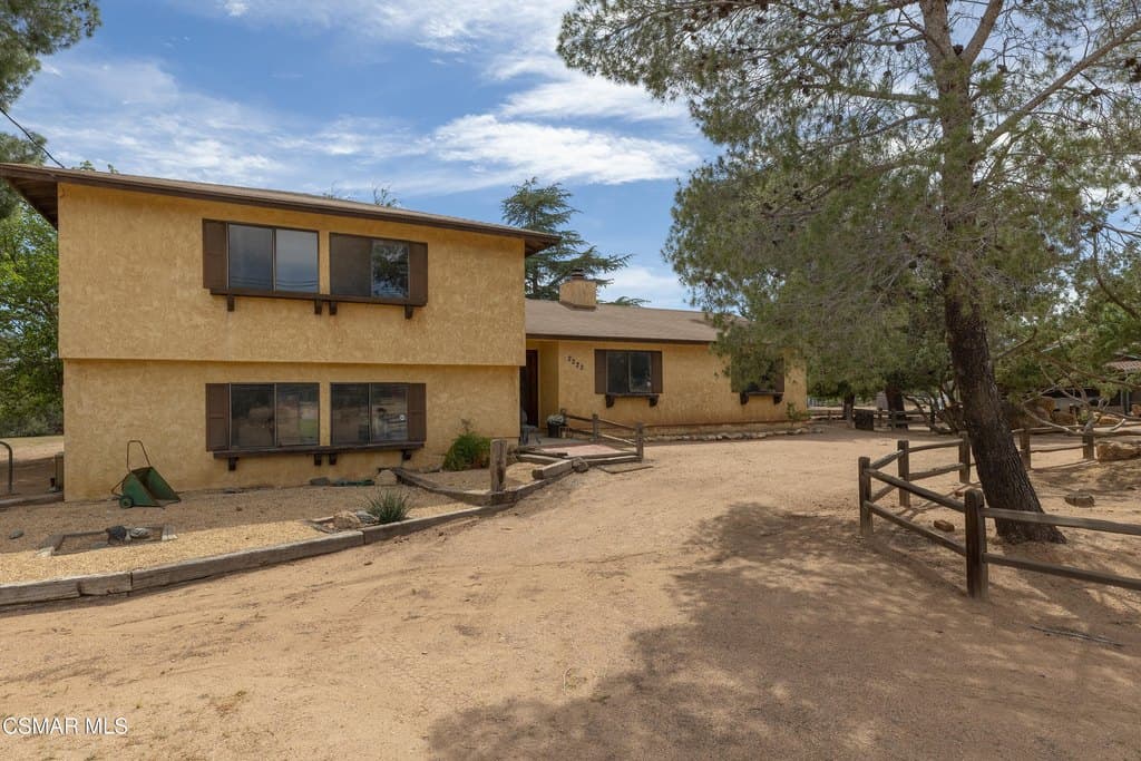 3 bedroom house for sale at 2222 Tortuga St Acton - $862,500