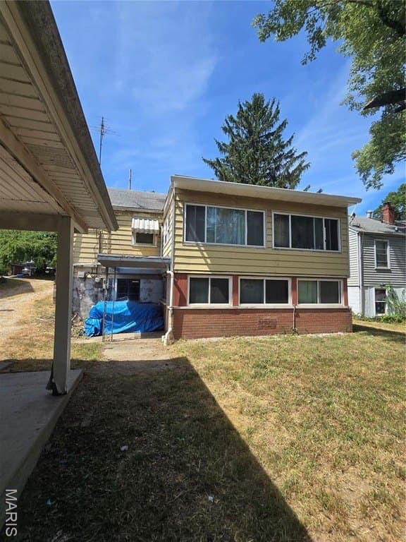 3 bedroom house for sale at 4021 Alby St Alton - $55,000
