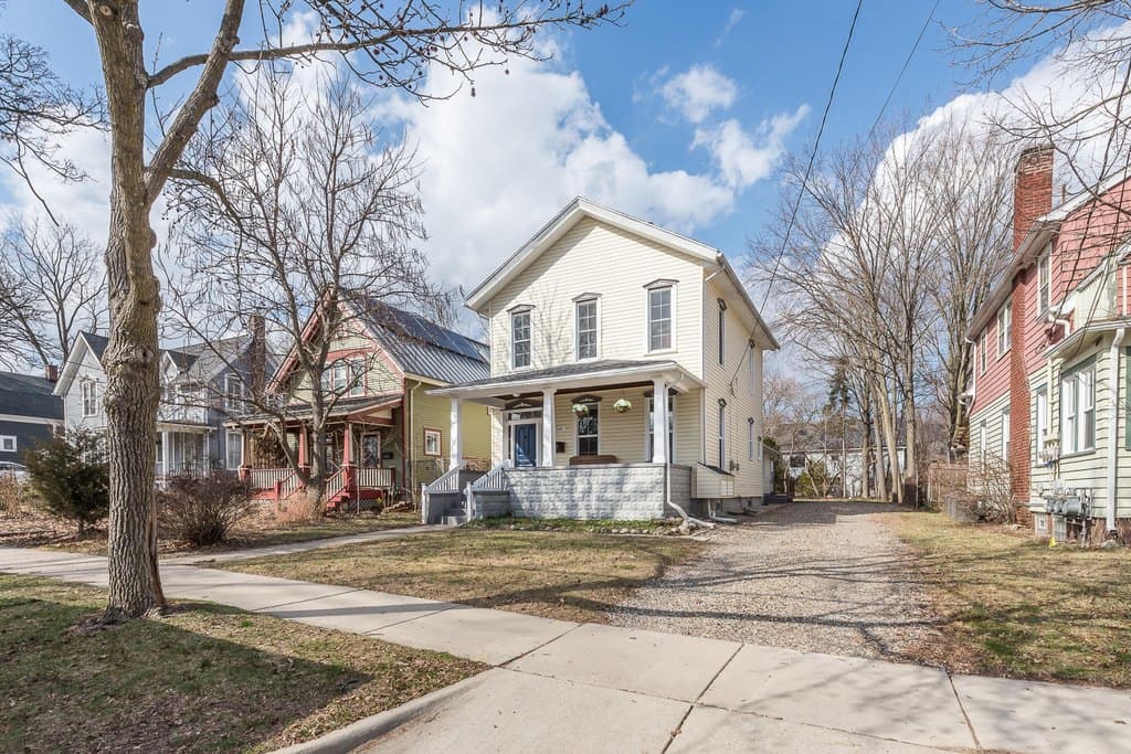 4 bedroom house for sale at 510 Hiscock St Ann Arbor - $769,000