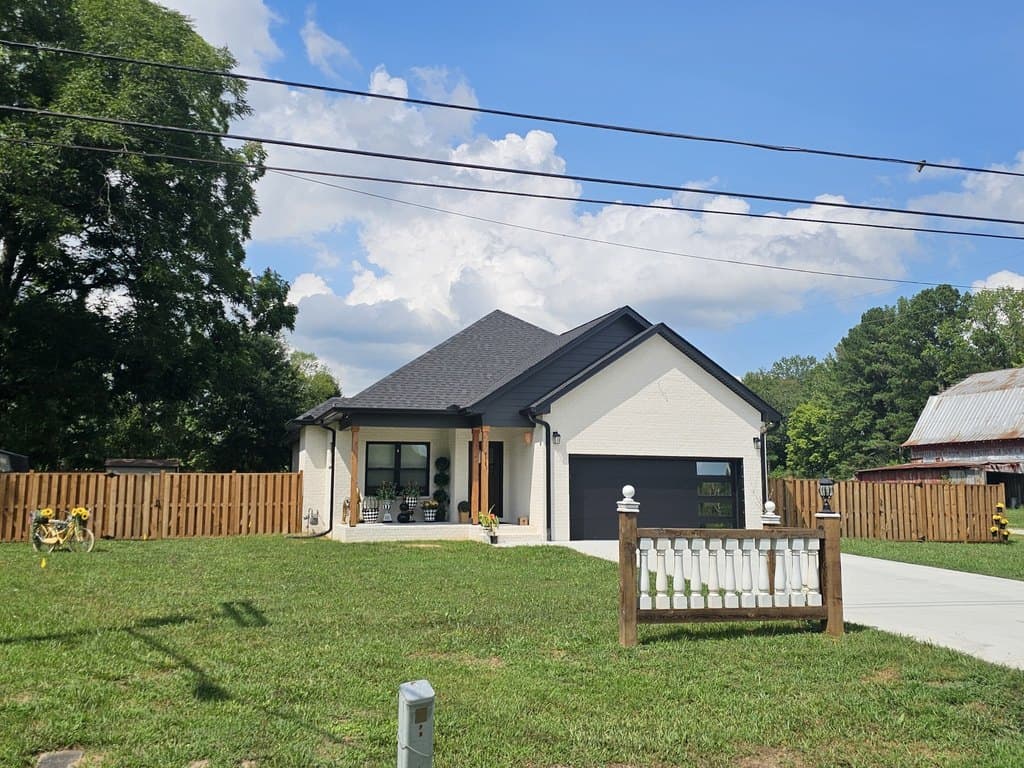 3 bedroom house for sale at 775 Ragsdale Rd Manchester 37355 - $368,900