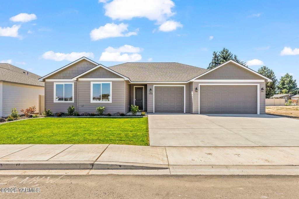 4 bedroom house for sale at 5160 Woolsey Rd Ahtanum - $485,000