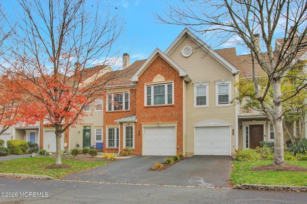4 bedroom townhouse for sale at 1204 Timberbrooke Dr Bedminster - $685,000