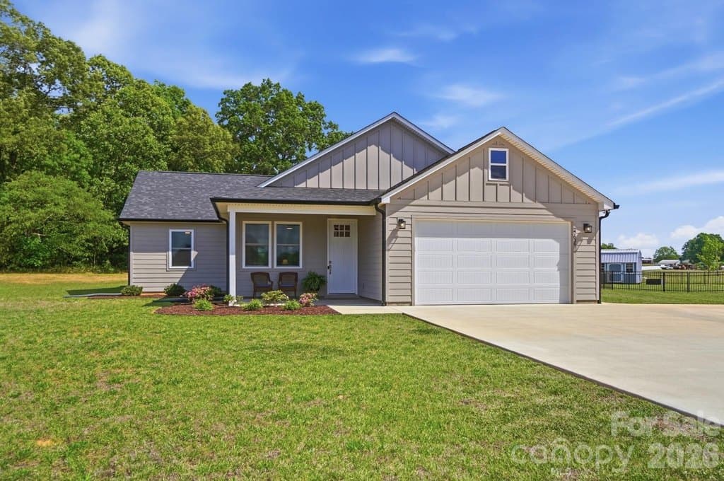 3 bedroom house for sale at 27636 Taylor Ln Albemarle - $365,000