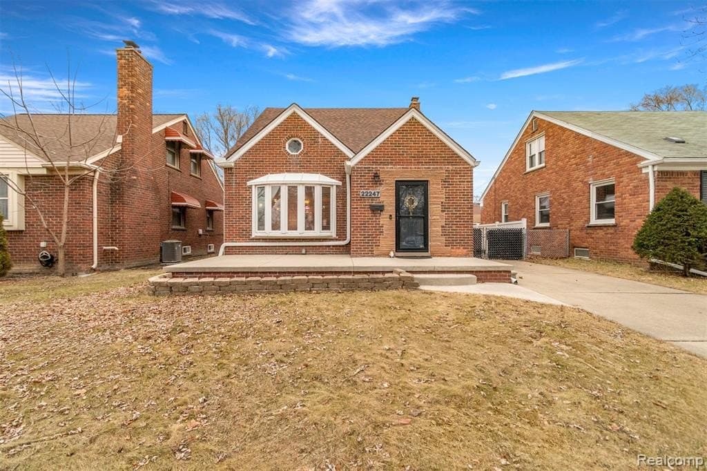 4 bedroom house for sale at 22247 Outer Dr Dearborn 48124 - $349,700