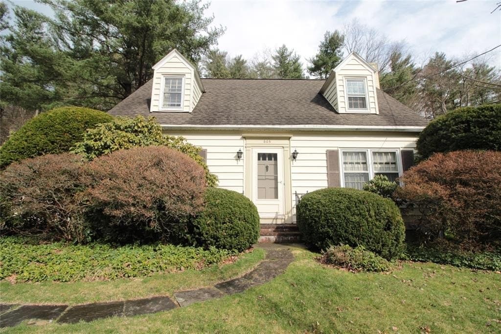 3 bedroom house for sale at 605 Pinecrest Rd Endicott 13760 - $215,000