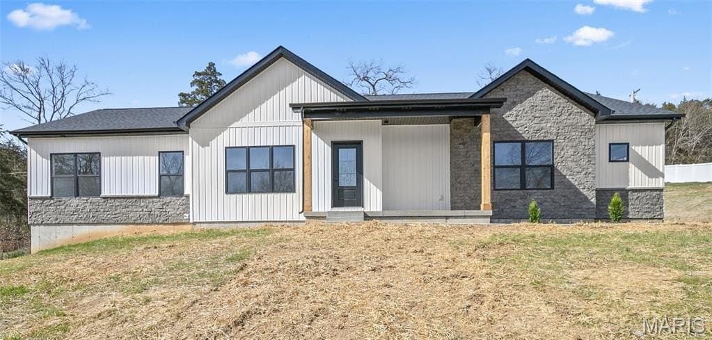 3 bedroom house for sale at 220 Echo Lake Cir Byrnes Mill - $459,900
