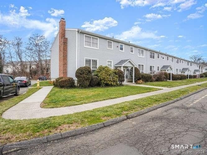 2 bedroom condo for sale at 89 Carriage Path S Unit 89 Milford 06460 - $309,000
