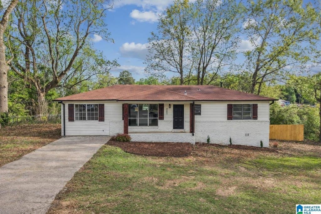 3 bedroom house for sale at 4000 Hazelwood Rd Adamsville - $169,999
