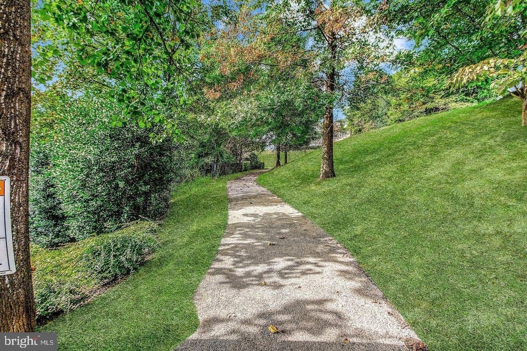 7 bedroom house for sale at 8739 Weathered Stone Way Laurel 20723 - $1,350,000