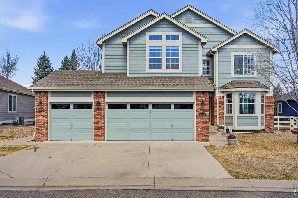 3 bedroom house for sale at 5204 Clover Basin Dr Longmont - $770,000