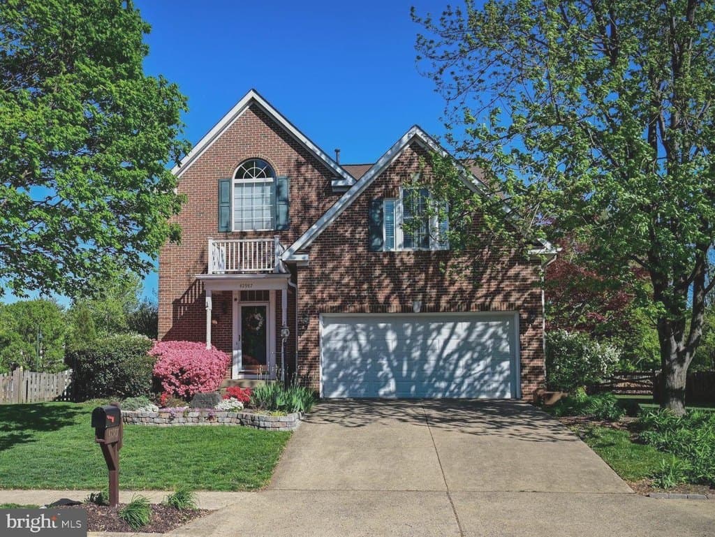 4 bedroom house for sale at 42987 Cedar Springs Ct Broadlands - $1,000,000