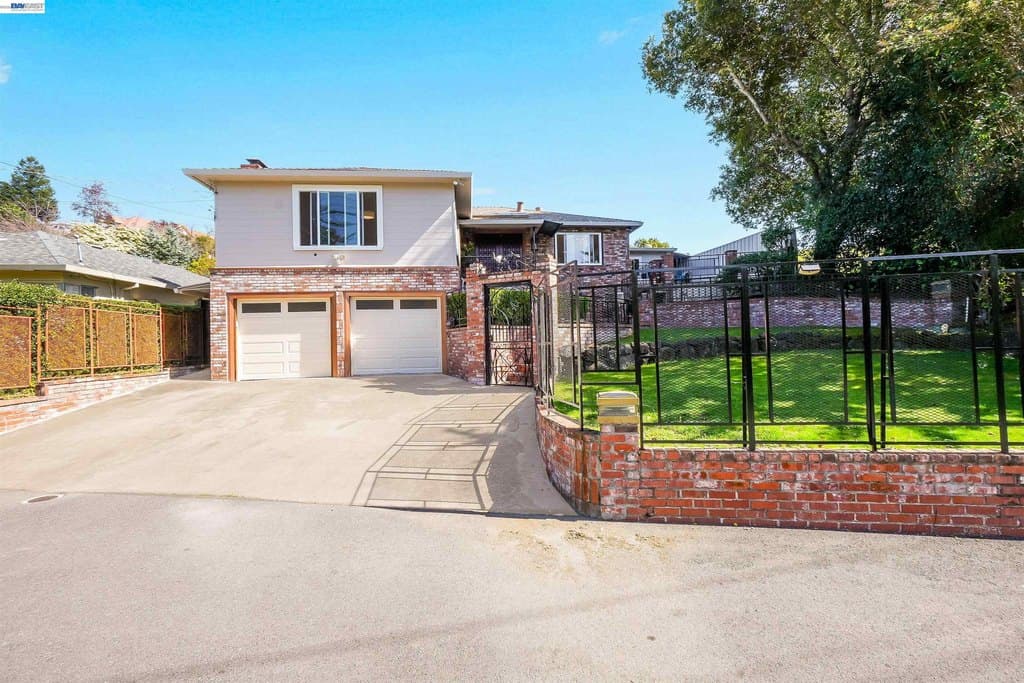 4 bedroom house for sale at 18522 Madison Ave Castro Valley - $1,599,000