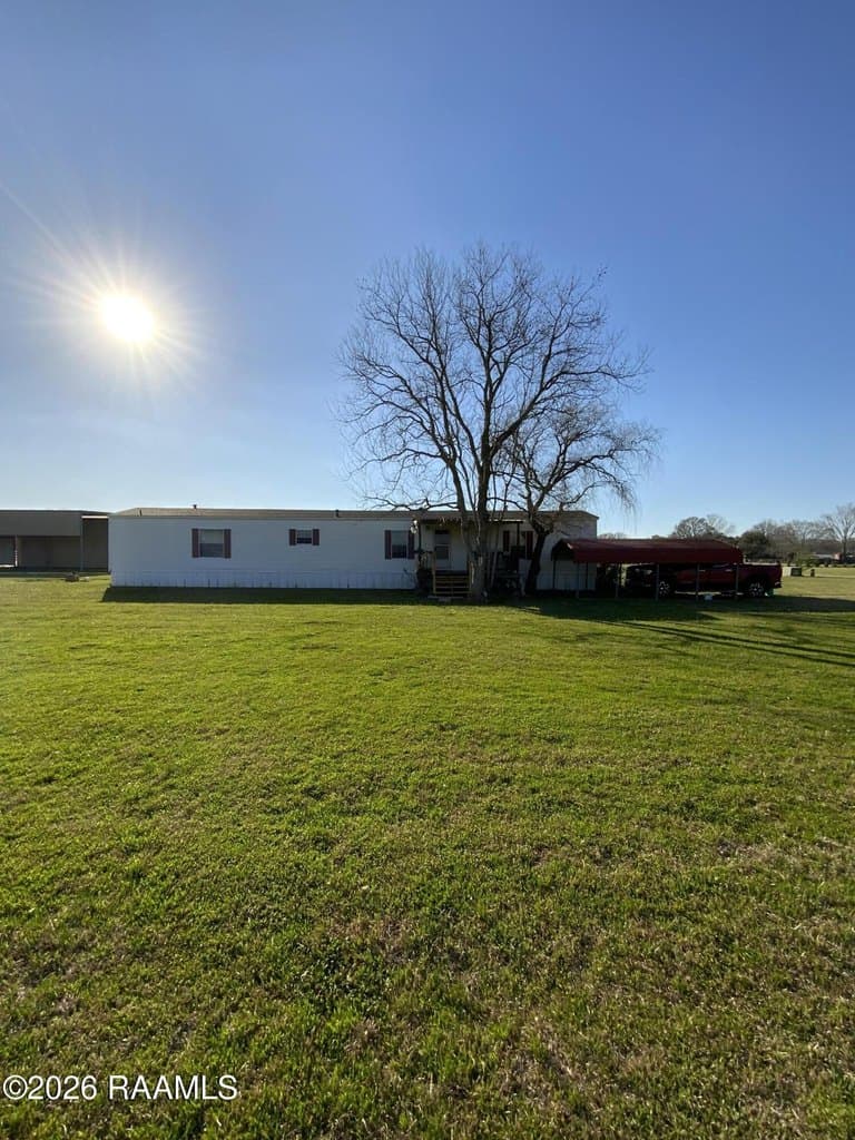 3 bedroom mobile home for sale at 1040 Ann Dr Arnaudville - $149,500