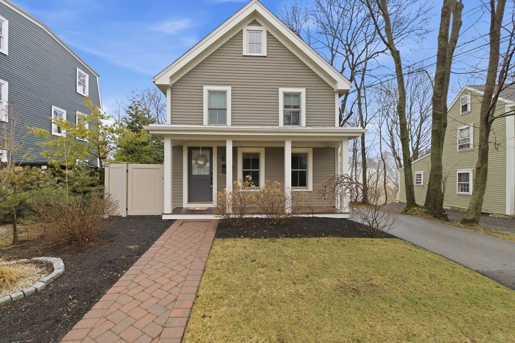 4 bedroom house for sale at 847 Massachusetts Ave Lexington 02420 - $1,525,000