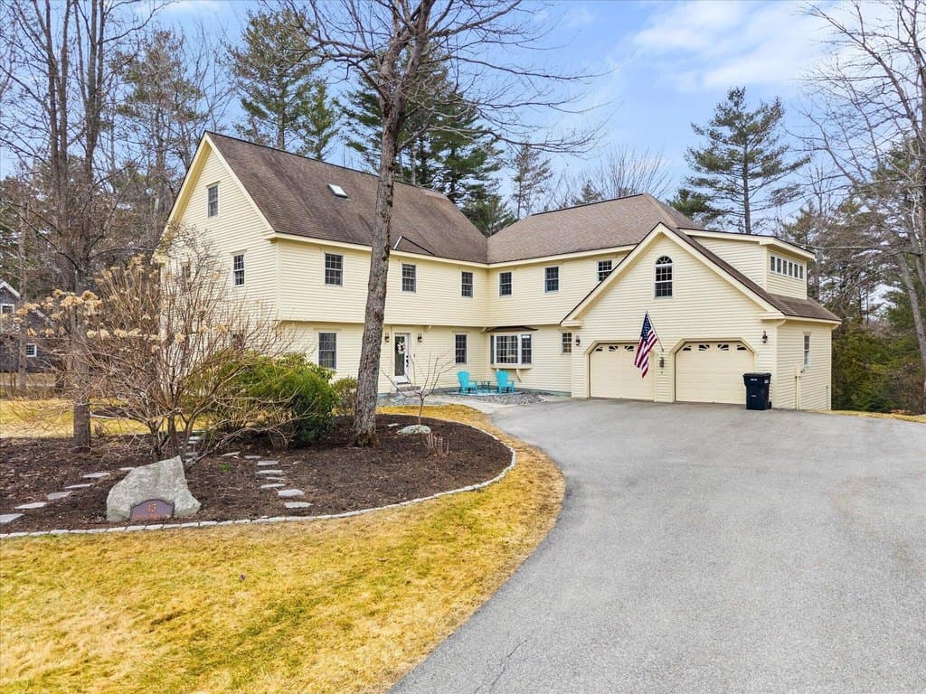 6 bedroom house for sale at 43 Darling Parke Dr Bangor 04401 - $924,900
