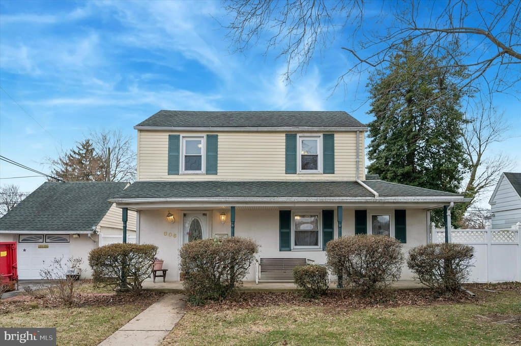 4 bedroom house for sale at 806 W Penn Pines Blvd Aldan - $289,999