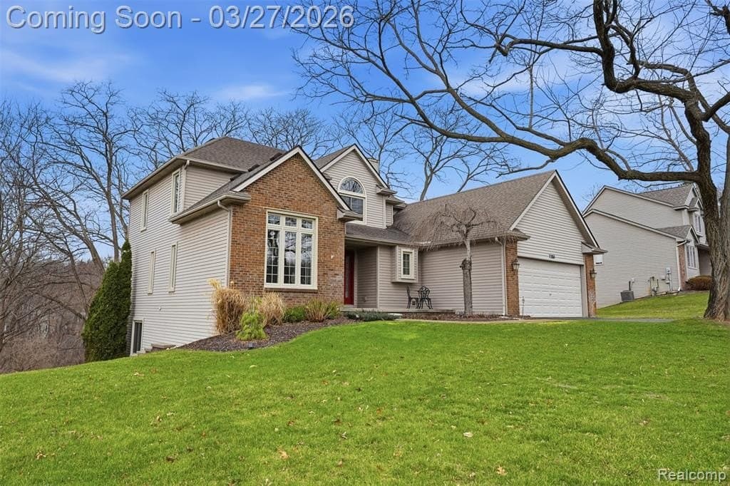 3 bedroom house for sale at 7288 Foxgate Dr Brighton 48116 - $500,000