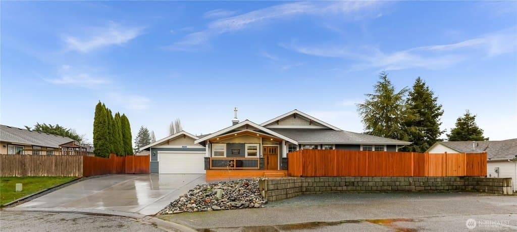 4 bedroom house for sale at 23448 Sherry Ln Big Lake - $949,000