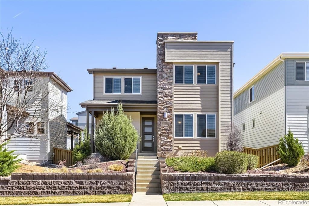 3 bedroom house for sale at 9753 Dunning Cir Highlands Ranch 80126 - $675,000