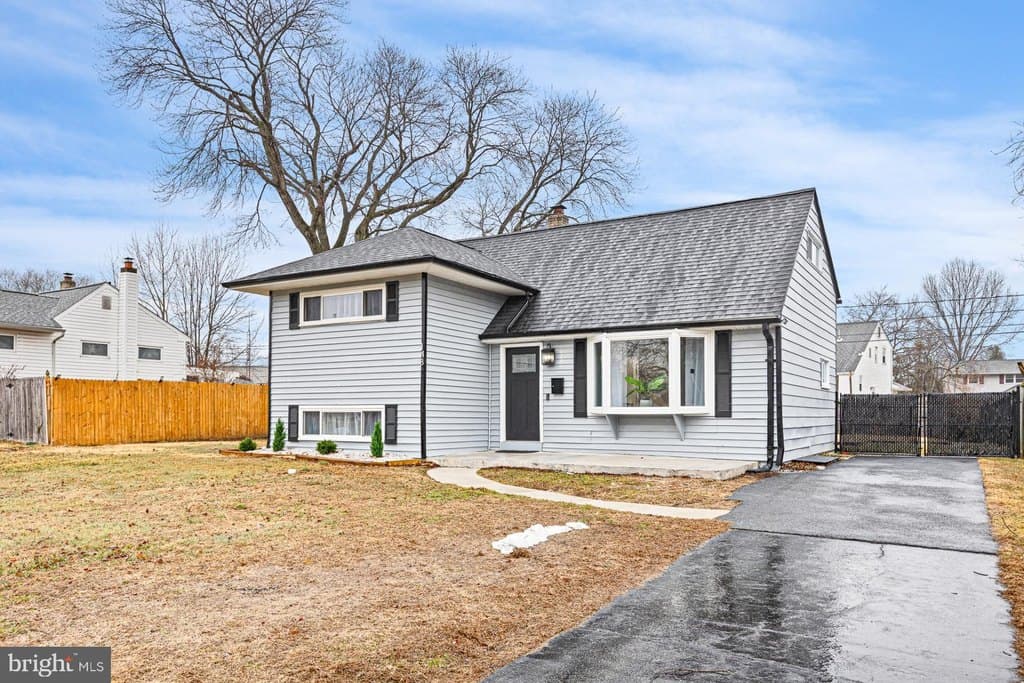 3 bedroom house for sale at 148 Brookside Blvd Brookside - $396,000