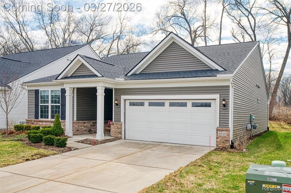 2 bedroom house for sale at 4639 Crestway Dr Brighton 48116 - $449,900