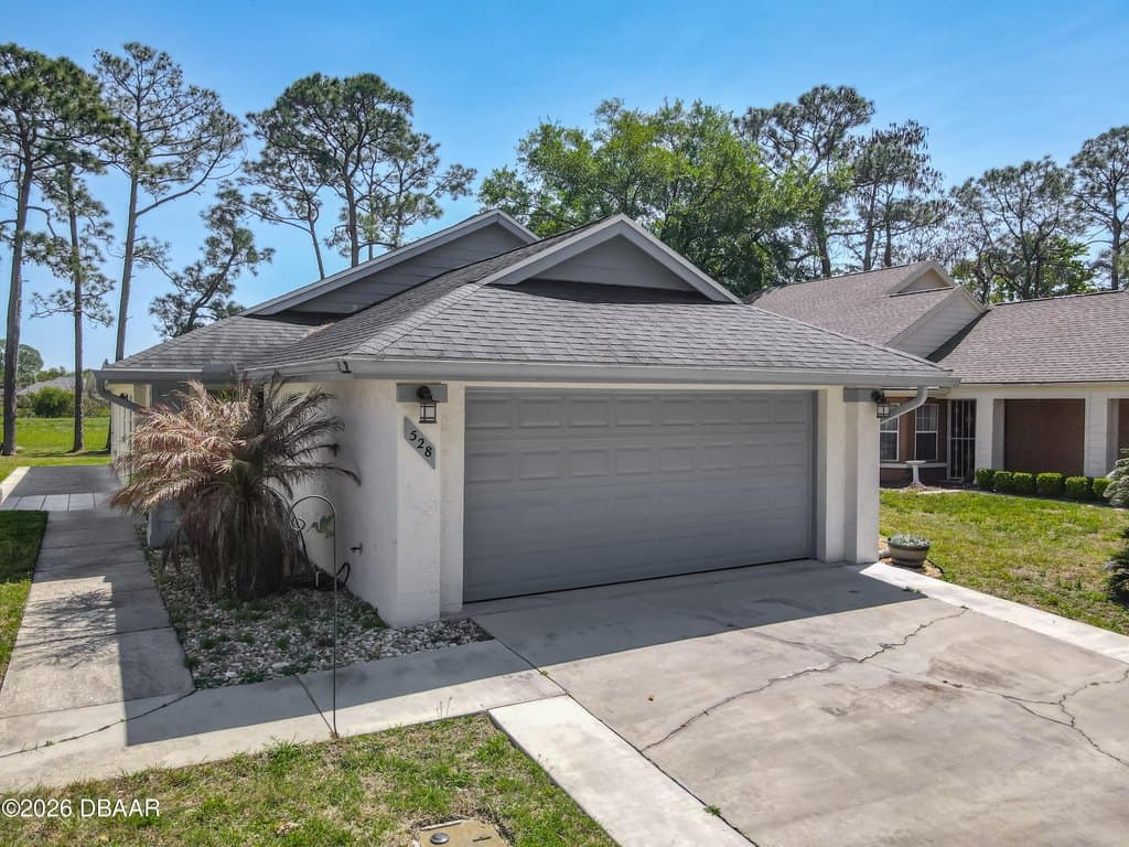 3 bedroom house for sale at 528 Crooked Stick Dr Daytona Beach - $310,000