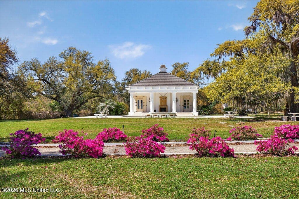 2 bedroom house for sale at 922 S Beach Blvd Bay St. Louis - $1,250,000