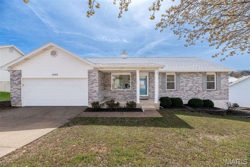 3 bedroom house for sale at 3242 Rosedale Dr Arnold - $350,000