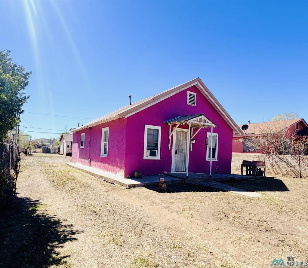 4 bedroom house for sale at 520 E 4th St Roswell 88201 - $90,000