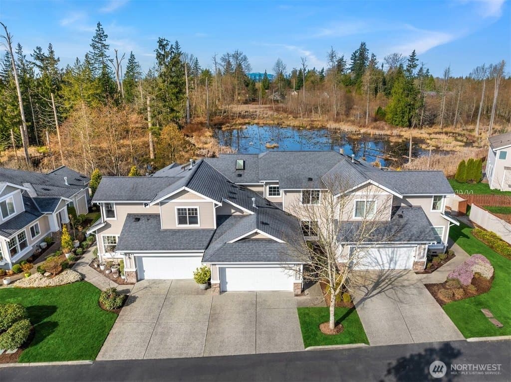 2 bedroom townhouse for sale at 2514 85th Dr NE Unit P2 Lake Stevens 98258 - $574,000