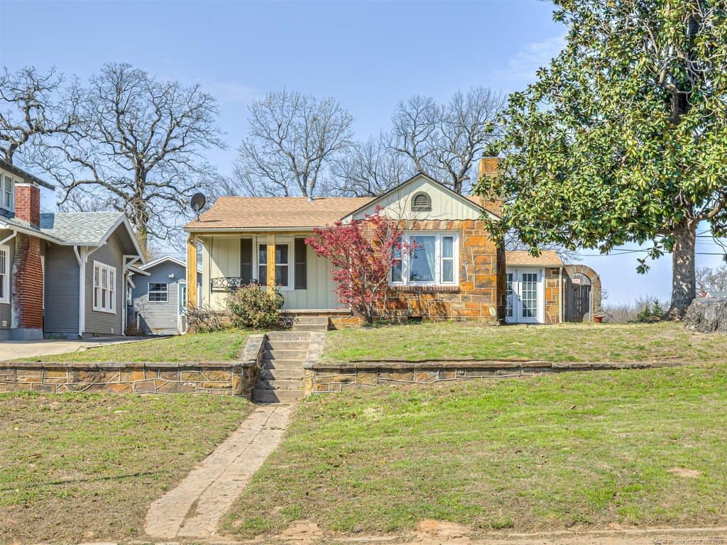 3 bedroom house for sale at 1024 N Main St Sand Springs 74063 - $186,000