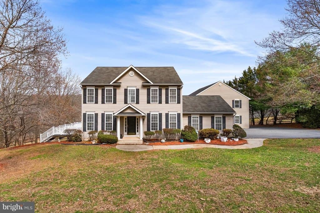 6 bedroom house for sale at 2420 Prices Distillery Rd Clarksburg 20871 - $999,900