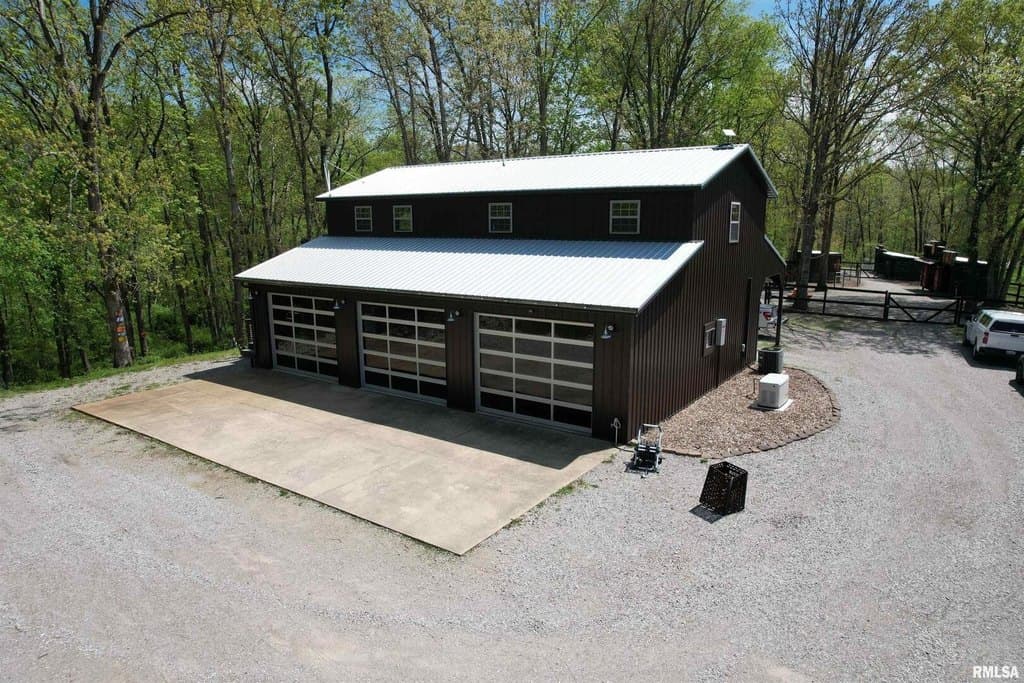 2 bedroom house for sale at 4636 Kinoka Rd Alma - $325,000