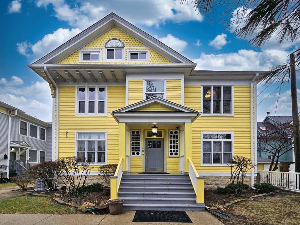 3 bedroom condo for sale at 617 South Blvd Apt E Oak Park 60302 - $459,900